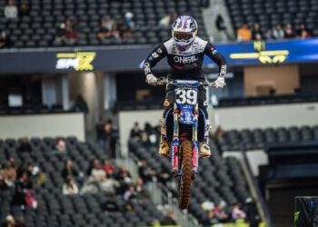 Arlington : faux départ pour Valentin Guillod en Supercross US