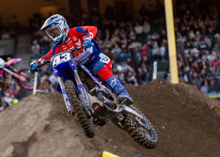 Vertèbres fracturées pour Dilan Schwartz à Houston