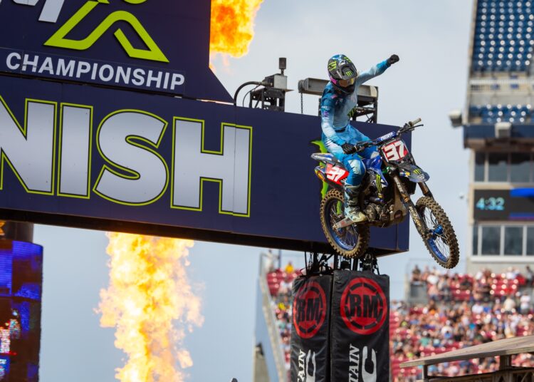 La domination Cole Davies continue à Nashville