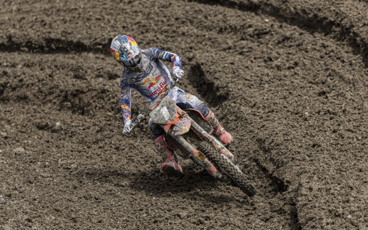 Simon Langenfelder perd gros à Loket @KTM