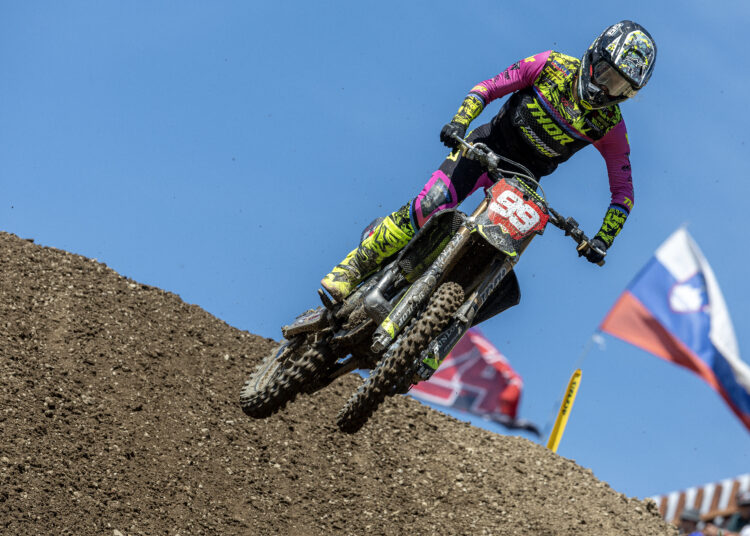 MX2: Guillem Farres prend le large à Loket