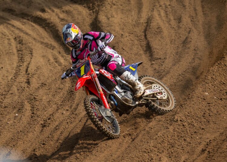 Jett Lawrence récupère la plaque rouge à Southwick