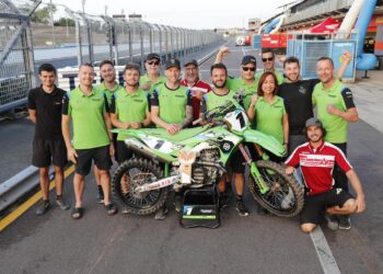 65 podiums et un titre mondial : Kawasaki célèbre Romain Febvre